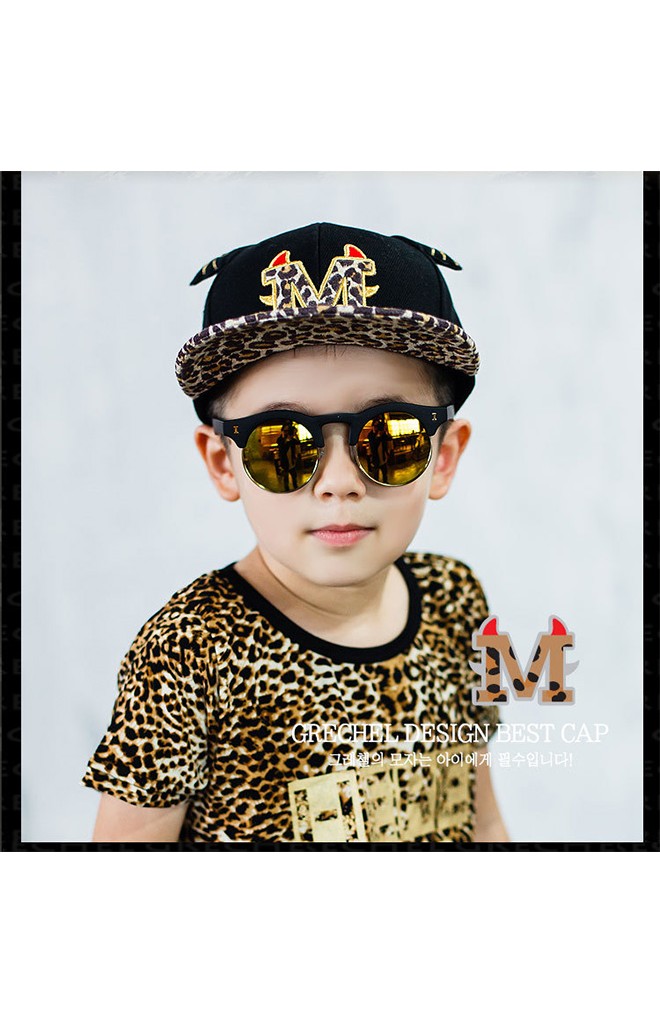 หมวกแก๊ปลิตเติ้ลมอนสเตอร์ แต่งอักษร M