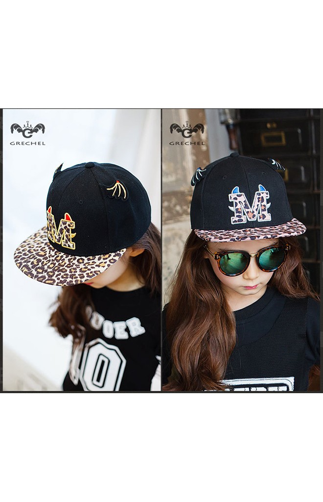 หมวกแก๊ปลิตเติ้ลมอนสเตอร์ แต่งอักษร M