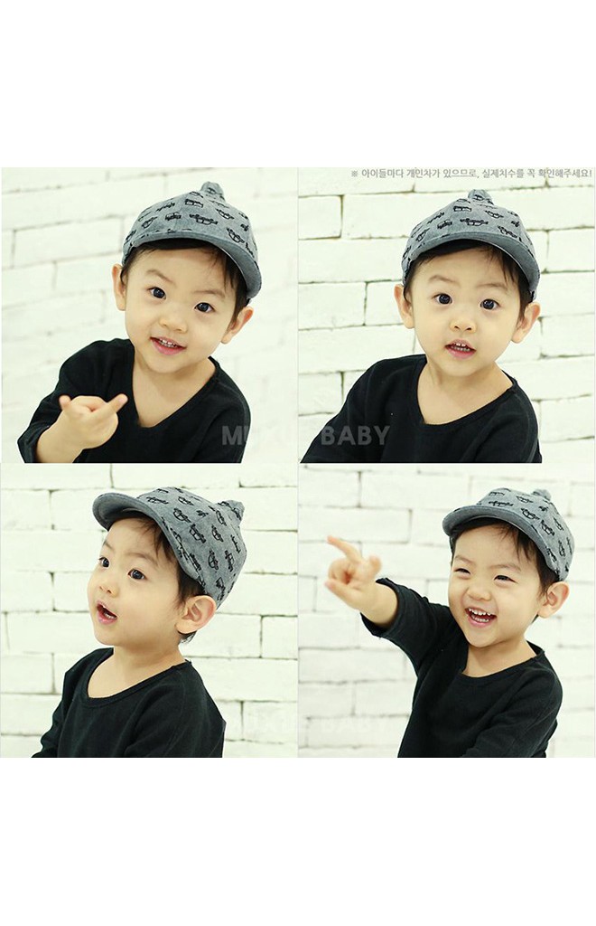 หมวกแก๊ปลายรถยอดแหลม ปีกหมวกพับได้