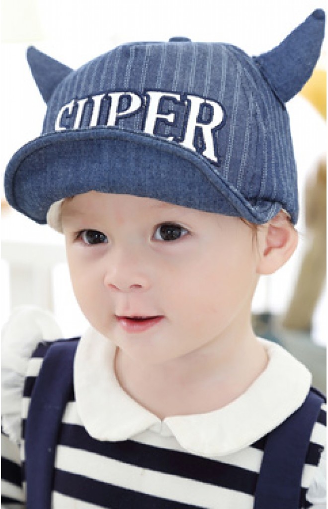 หมวกแก๊ป SUPER ผ้าลายทาง แต่งเขา หมวกแก๊ป SUPER ผ้าลายทาง แต่งเขา