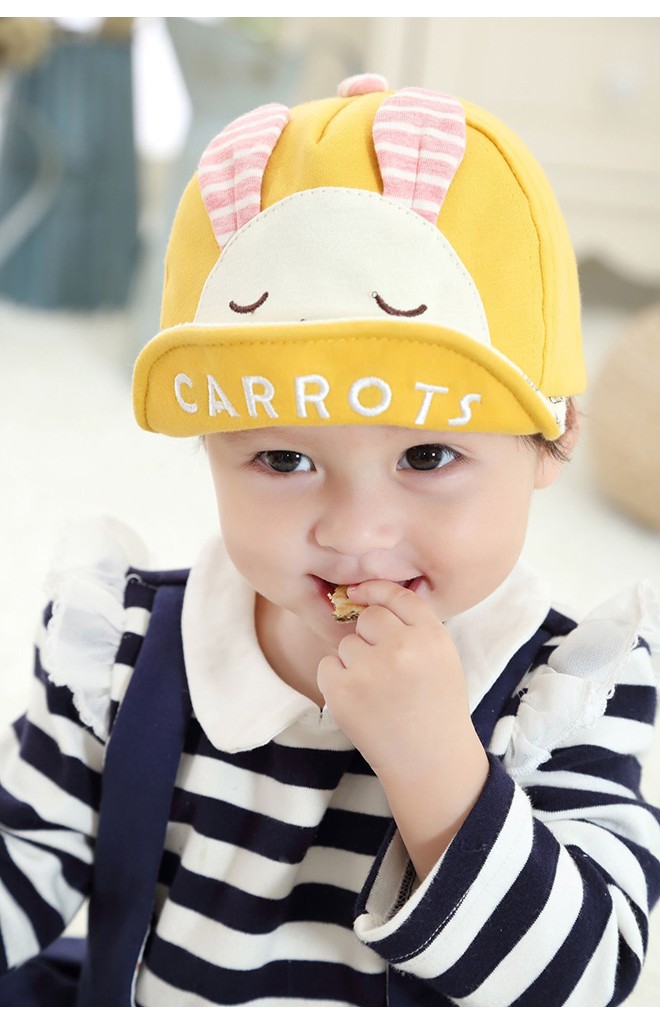 หมวกแก๊ปเด็กหน้ากระต่ายน้อย ปักอักษร CARROTS