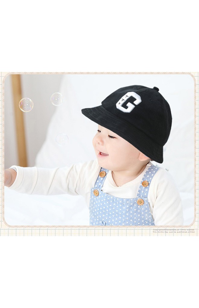 หมวกเด็กทรงบักเก็ต ผ้าลูกฝูก ปักอักษร G จาก GZMM