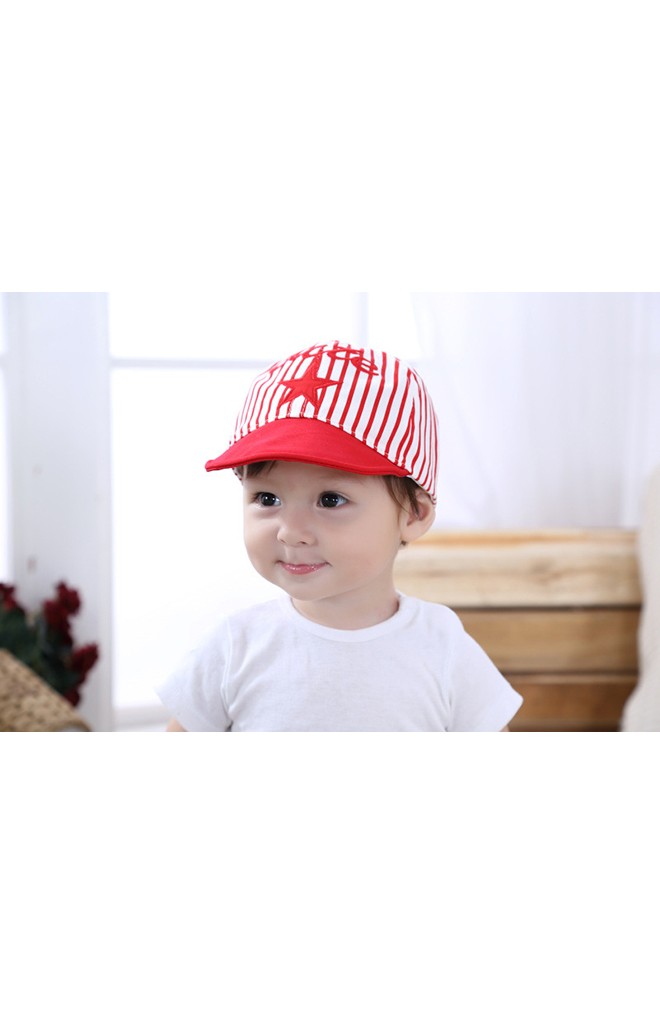 หมวกแก๊ปลายทาง ปักดาวและอักษร cute