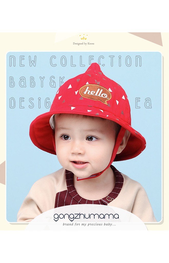 หมวกปีกรอบยอดแหลมลายสามเหลี่ยม ปัก hello จาก GZMM