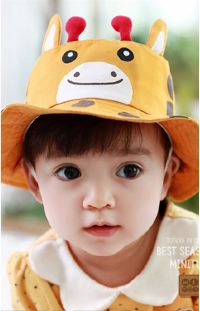 หมวกยีราฟ หมวกเด็กปีกรอบ จาก TUTUYA หมวกยีราฟ หมวกเด็กปีกรอบ จาก TUTUYA