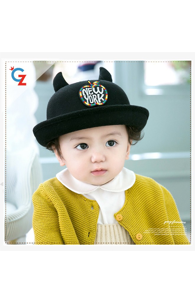 หมวกเด็กทรงโบลเลอร์มีเขา ด้านหน้าแต่งรูปแอปเปิ้ลปัก New York จาก GZMM