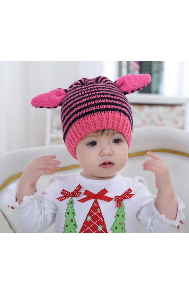 หมวถักไหมพรมลายขวางแต่งหูสีชมพู