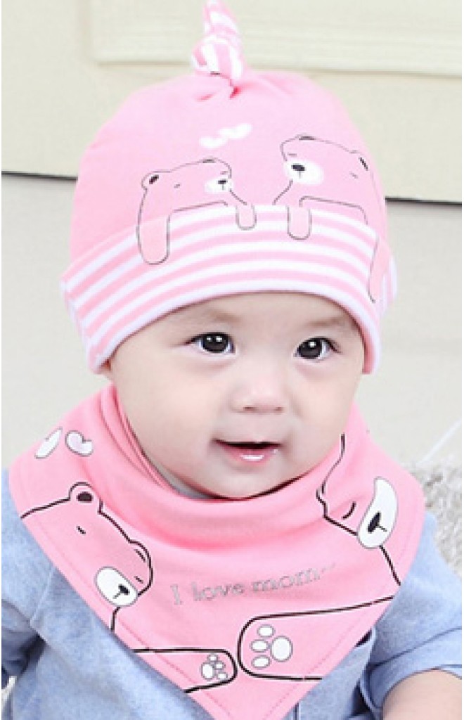 เซ็ตหมวกเด็กพร้อมผ้ากันเปื้อนลายหมี I love mom จาก yoyotree เซ็ตหมวกเด็กพร้อมผ้ากันเปื้อนลายหมี I love mom จาก yoyotree