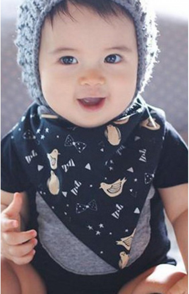 ผ้ากันเปื้อนสามเหลี่ยมใส่ได้สองด้าน ลายนกอีกด้านลายกระต่าย ผ้ากันเปื้อนสามเหลี่ยมใส่ได้สองด้าน ลายนกอีกด้านลายกระต่าย
