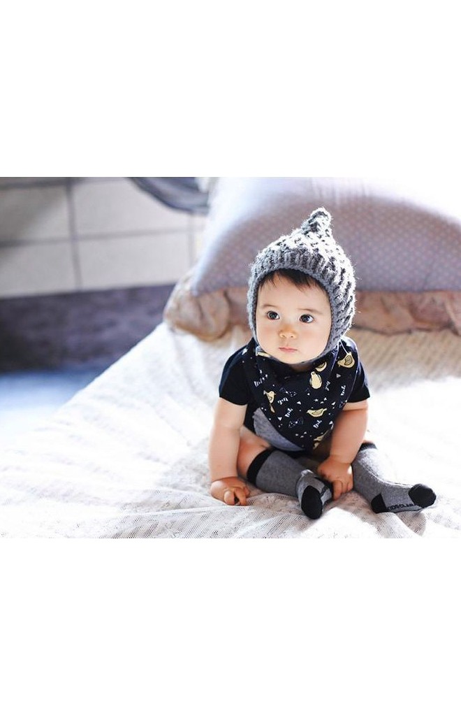 ผ้ากันเปื้อนสามเหลี่ยมใส่ได้สองด้าน ลายนกอีกด้านลายกระต่าย