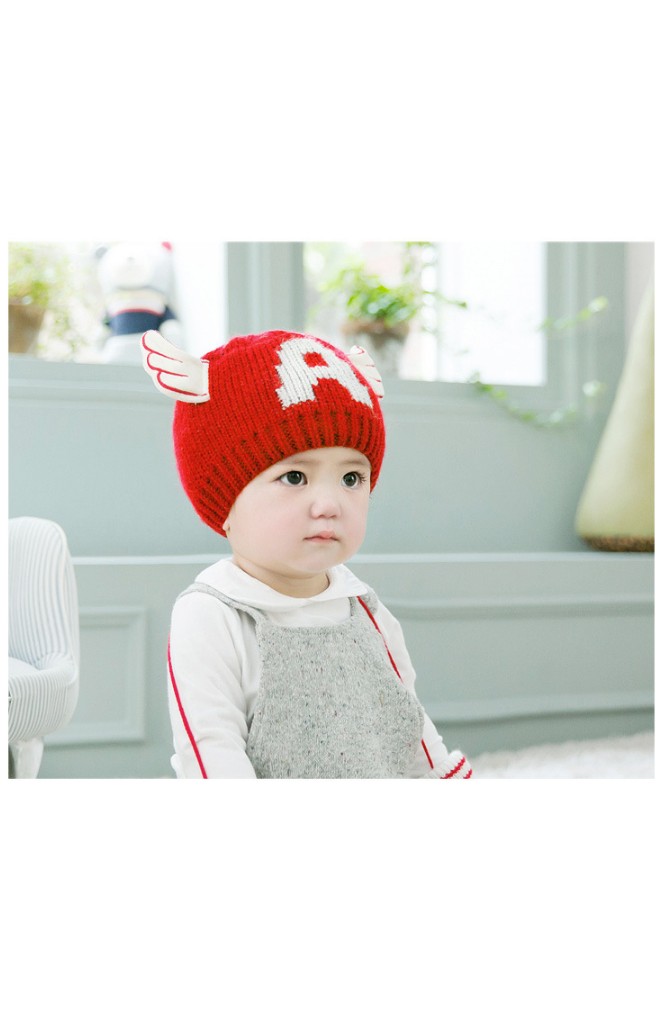 หมวกไหมพรม Angel ด้านหน้าอักษร A จาก GZMM