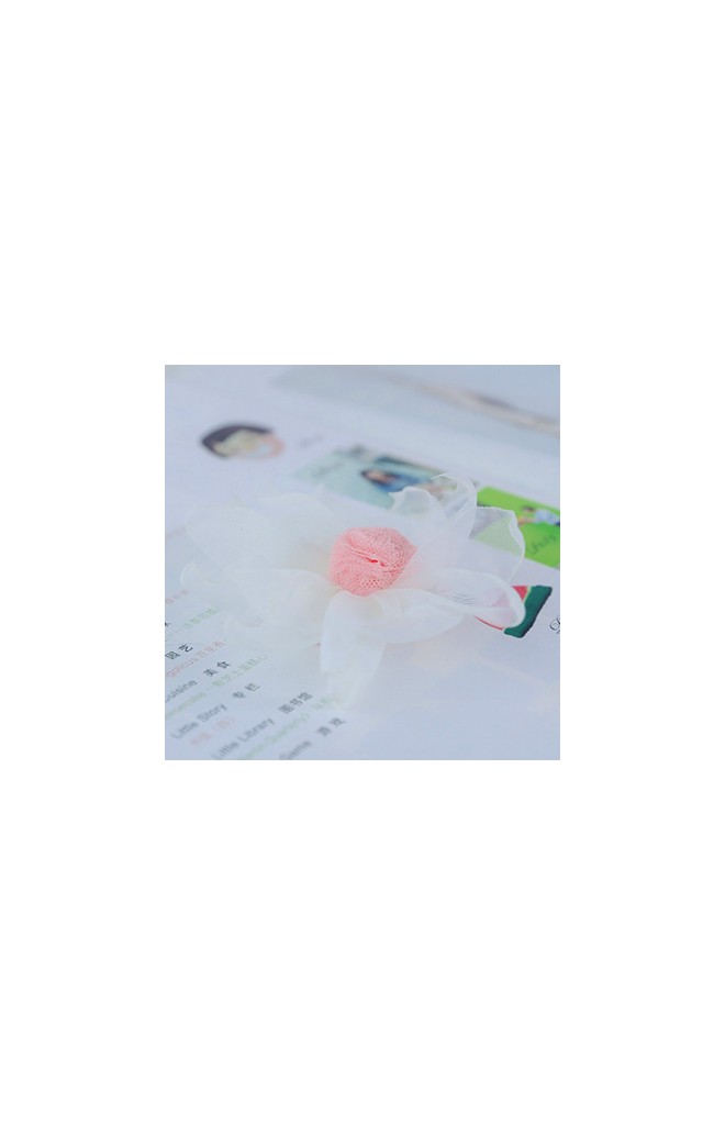 กิ๊บเด็กแต่งดอกไม้กลีบดอกพริ้วหวานๆ จาก Angel Neitiri