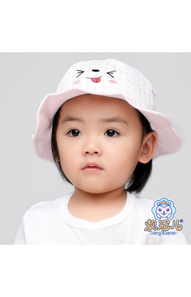 หมวกลูกหมีอารมณ์ดี ผ้าลายตาราง ปีกหมวกโค้ง