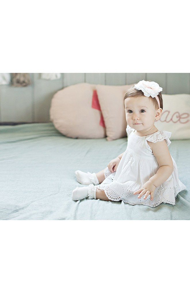 ถุงเท้าเด็กแต่งขอบระบายลูกไม้ มีกันลื่น kacakid