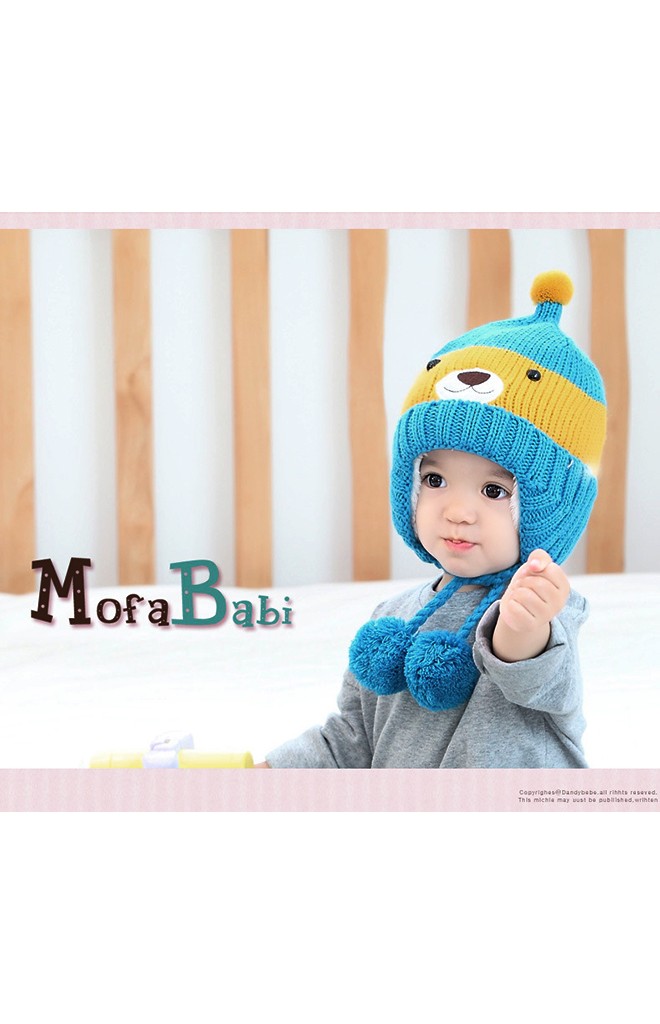 หมวกไหมพรมหมีน้อยแต่งจุกปอมปอมเล็กๆ ด้านบน MOFABABI