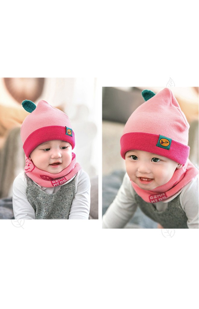 เซ็ตหมวกยอดแหลมแต่งป้ายผลส้มและใบ มาพร้อมผ้าสวมคอ GZMM
