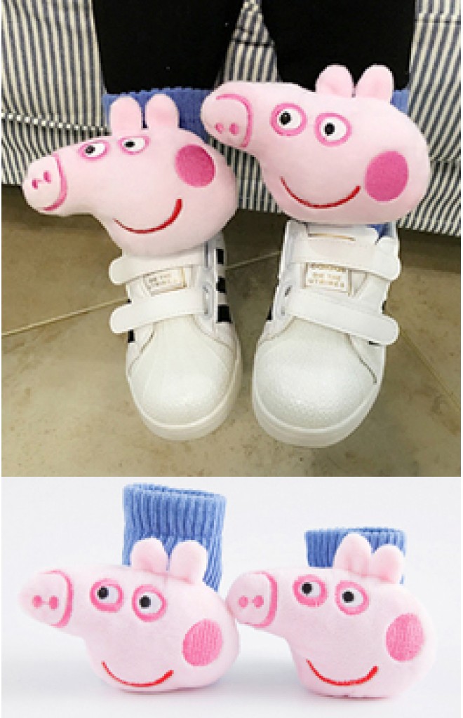 ถุงเท้าเด็กแต่งตุ๊กตาหมูชมพู Peppa Pig ถุงเท้าเด็กแต่งตุ๊กตาหมูชมพู Peppa Pig