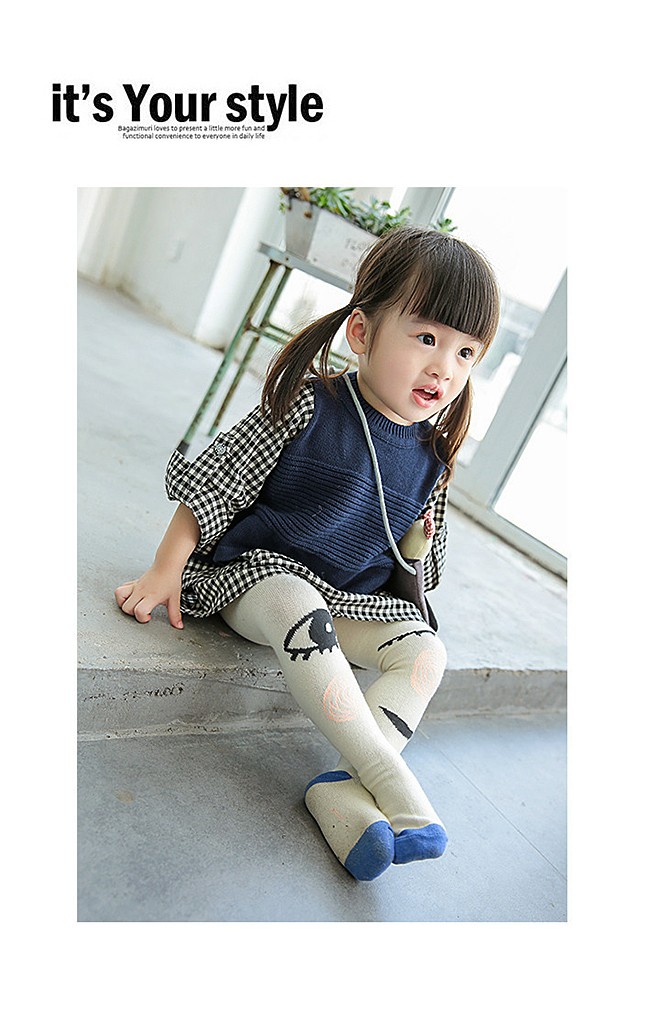 ถุงน่องเด็กกันหนาวสีครีมลายตาโต
