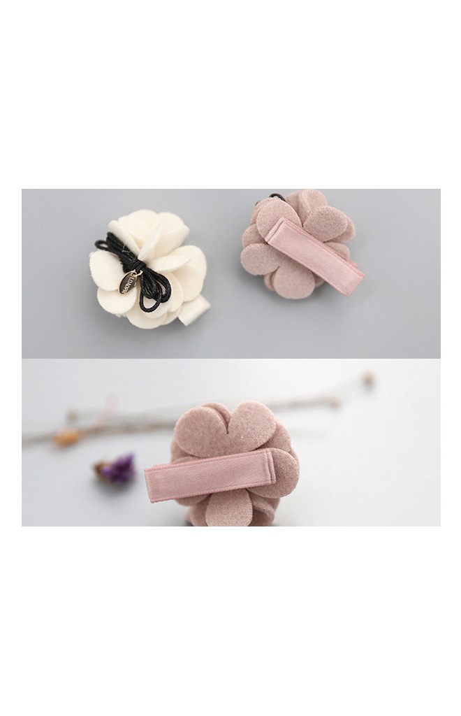 กิ๊บดอกไม้คาดโบว์ดำ เซ็ต 2 ชิ้น สีครีมและชมพูกะปิ