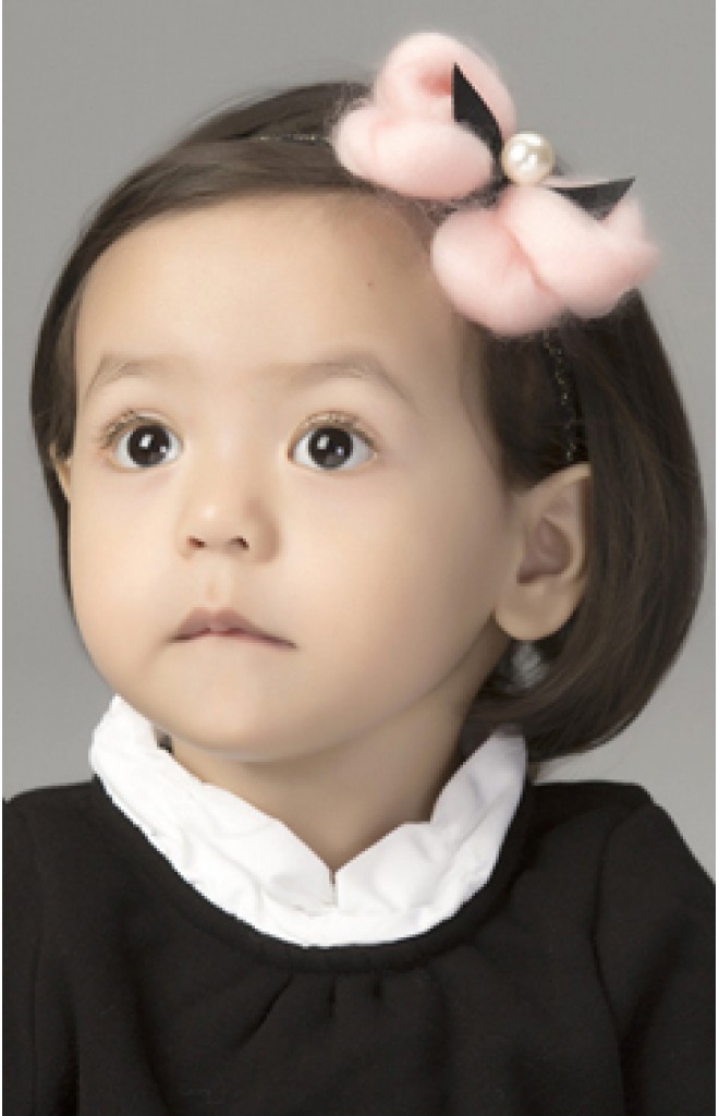 สายคาดผมโบว์ฟูนุ่ม คาดโบว์เล็กสีดำพร้อมมุกเทียม Angel Neitiri สายคาดผมโบว์ฟูนุ่ม คาดโบว์เล็กสีดำพร้อมมุกเทียม Angel Neitiri