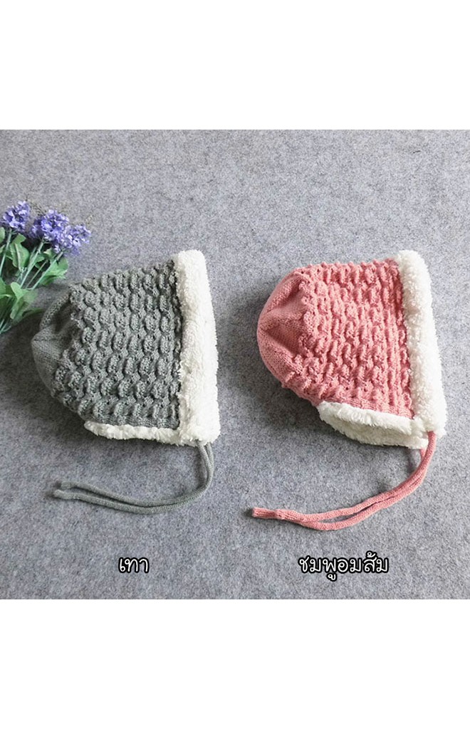 หมวกถักกันหนาวลายถักสวยพร้อมซับในฟูสีขาว