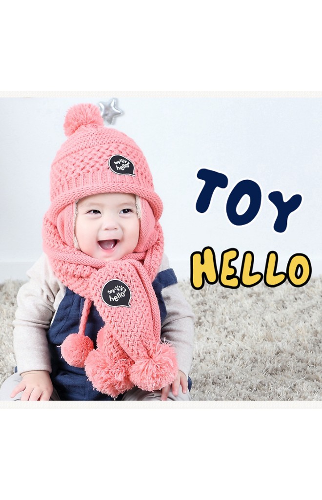 เซ็ตหมวกไหมพรมแต่งอักษร toy hello มาพร้อมผ้าพันคอสีชมพู