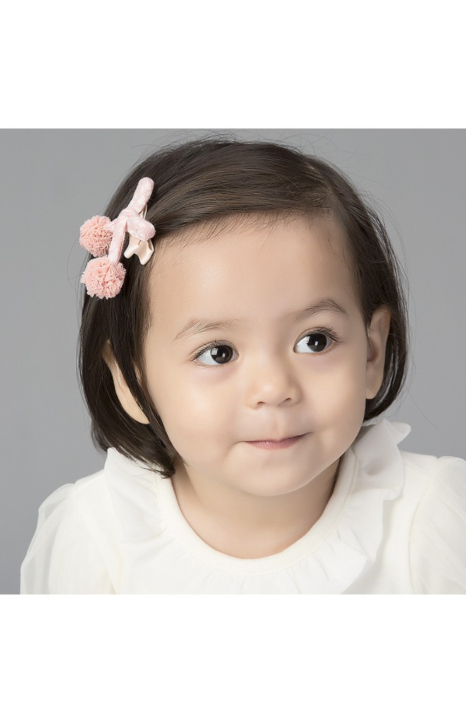 กิ๊บเด็กรูปโบว์ ตัวโบว์ผ้าลายปลายแต่งปอมปอมสีพื้น Angel Neitiri