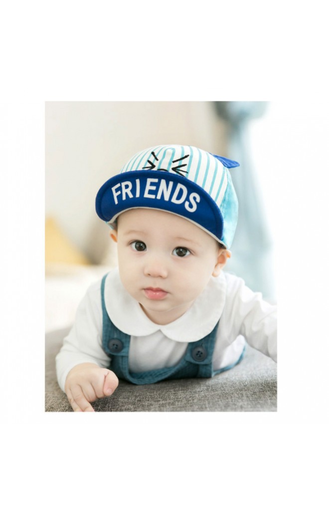 หมวกแก๊ปเด็กใต้หมวกสกรีนอักษร FRIENDS แต่งหูแหลม GZMM