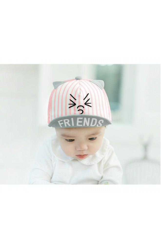 หมวกแก๊ปเด็กใต้หมวกสกรีนอักษร FRIENDS แต่งหูแหลม GZMM