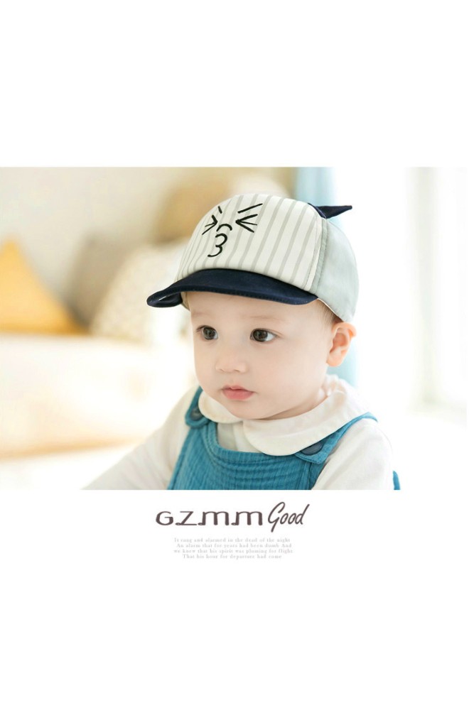 หมวกแก๊ปเด็กใต้หมวกสกรีนอักษร FRIENDS แต่งหูแหลม GZMM