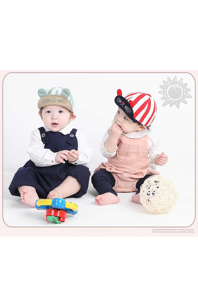 หมวกแก๊ปกระต่าย ตัวหมวกลายทาง จาก KUKUJI