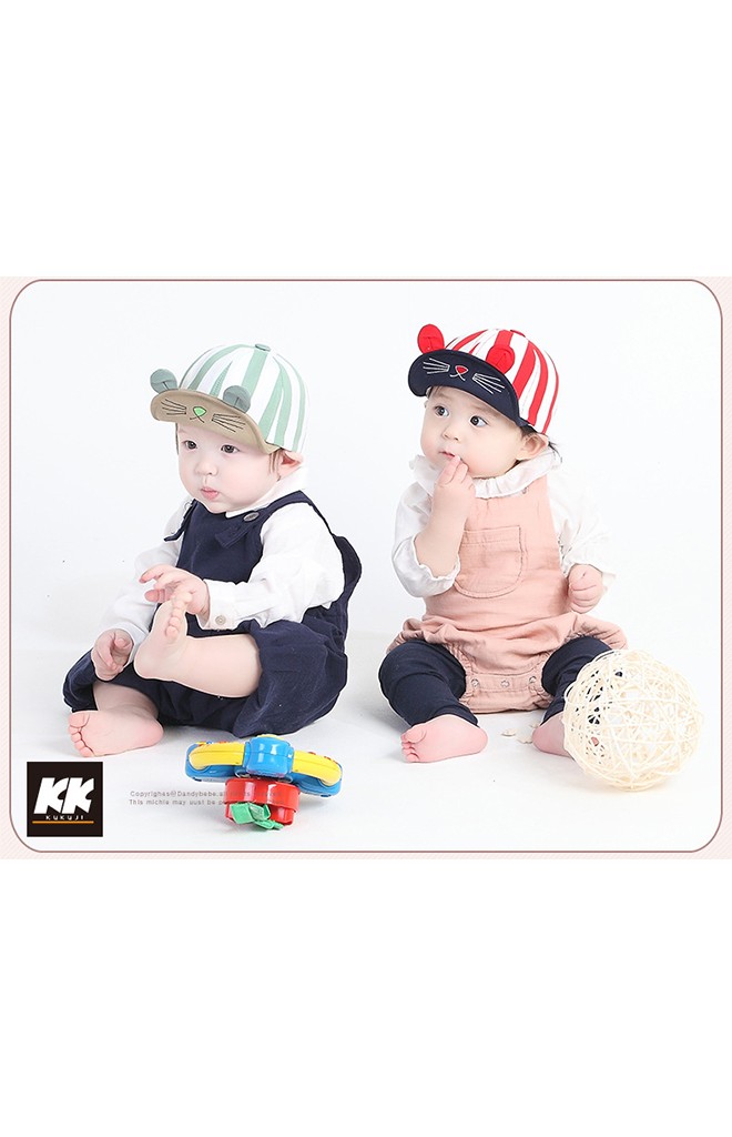 หมวกแก๊ปกระต่าย ตัวหมวกลายทาง จาก KUKUJI