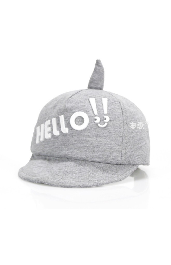 หมวกแก๊ปเด็กยอดแหลม แต่งอักษร HELLO!!