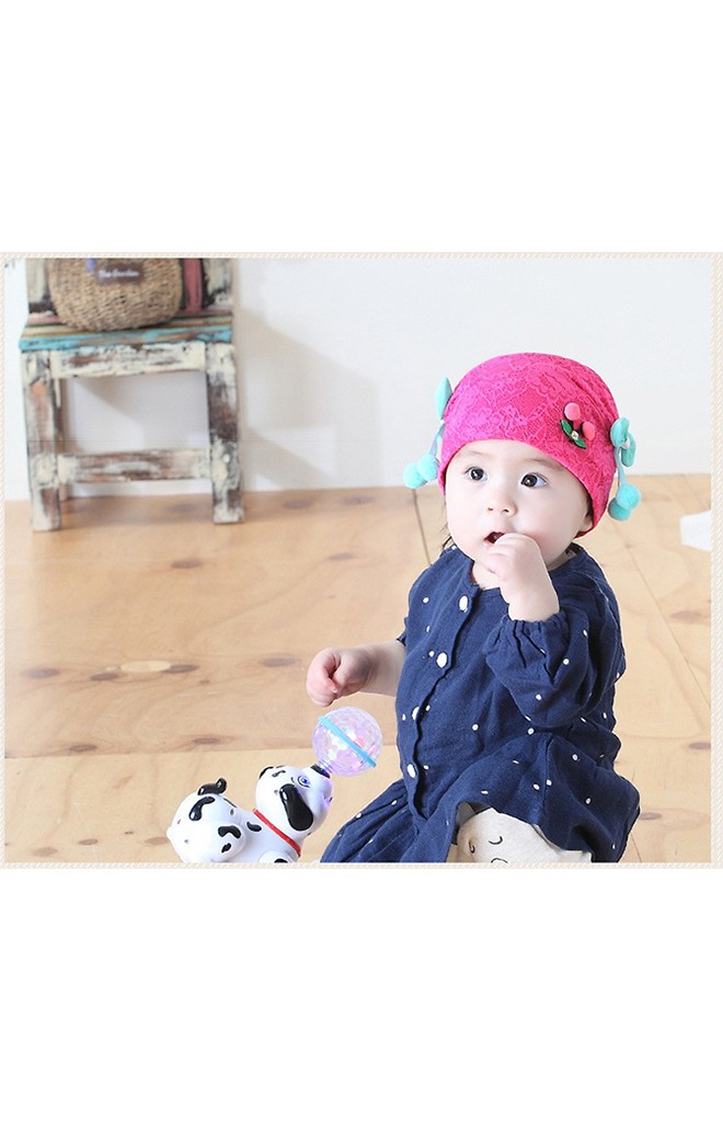 หมวกสาวน้อยผ้าลูกไม้ด้านหน้าแต่งเชอรี่ โบว์ข้างสีเขียว