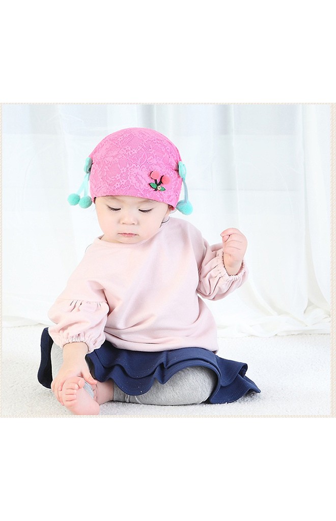 หมวกสาวน้อยผ้าลูกไม้ด้านหน้าแต่งเชอรี่ โบว์ข้างสีเขียว