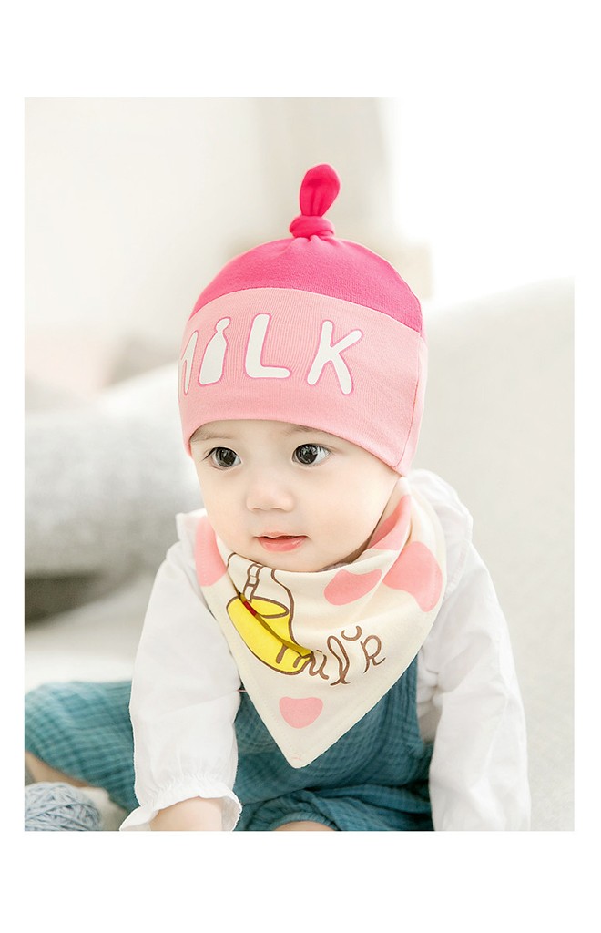 เซ็ตหมวกเด็กมาพร้อมผ้ากันเปื้อนลาย MILK จาก GZMM
