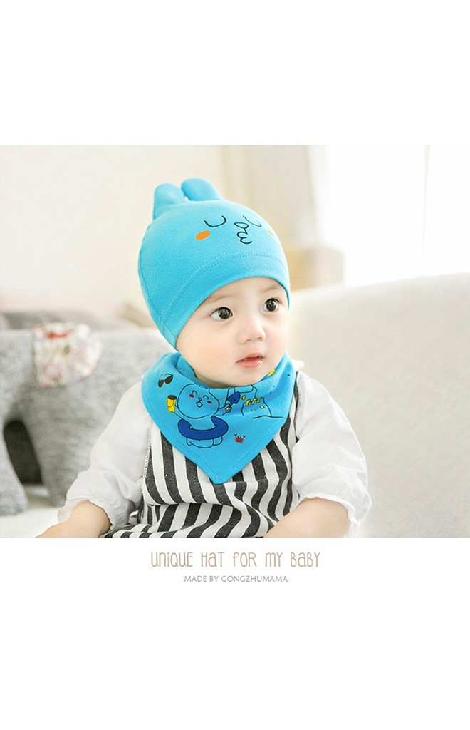 เซ็ตหมวกเด็กลายกระต่ายหูตั้งมาพร้อมผ้ากันเปื้อน จาก GZMM