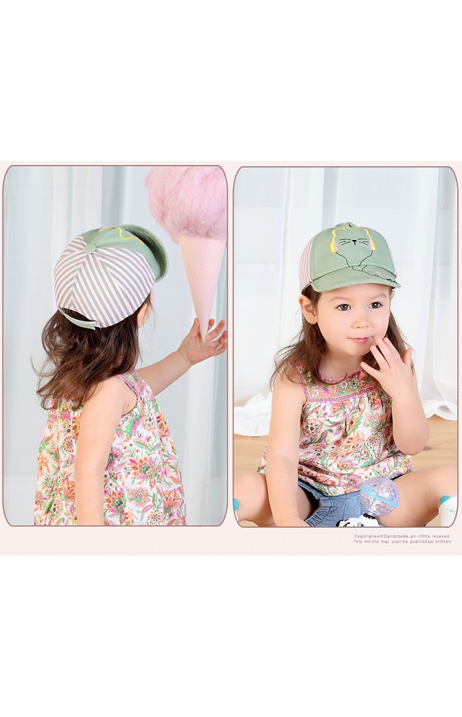 หมวกแก๊ปเด็กปักรูปแมวฟังเพลง ด้านหลังลายทาง KUKUJI