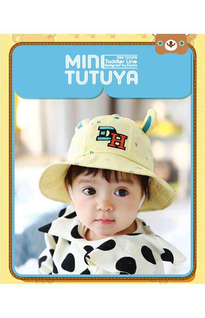 หมวก Bucket ปักอักษร DH แต่งหู จาก TUTUYA