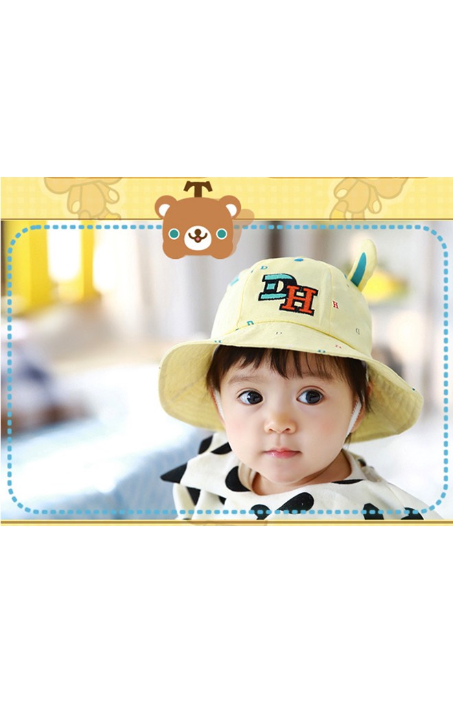 หมวก Bucket ปักอักษร DH แต่งหู จาก TUTUYA