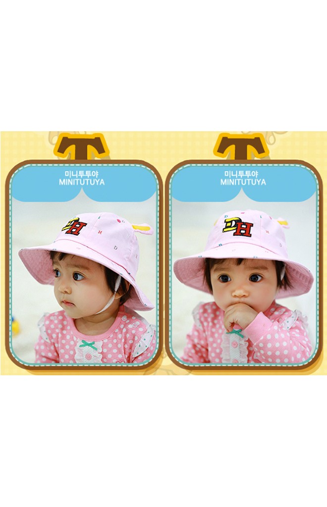 หมวก Bucket ปักอักษร DH แต่งหู จาก TUTUYA