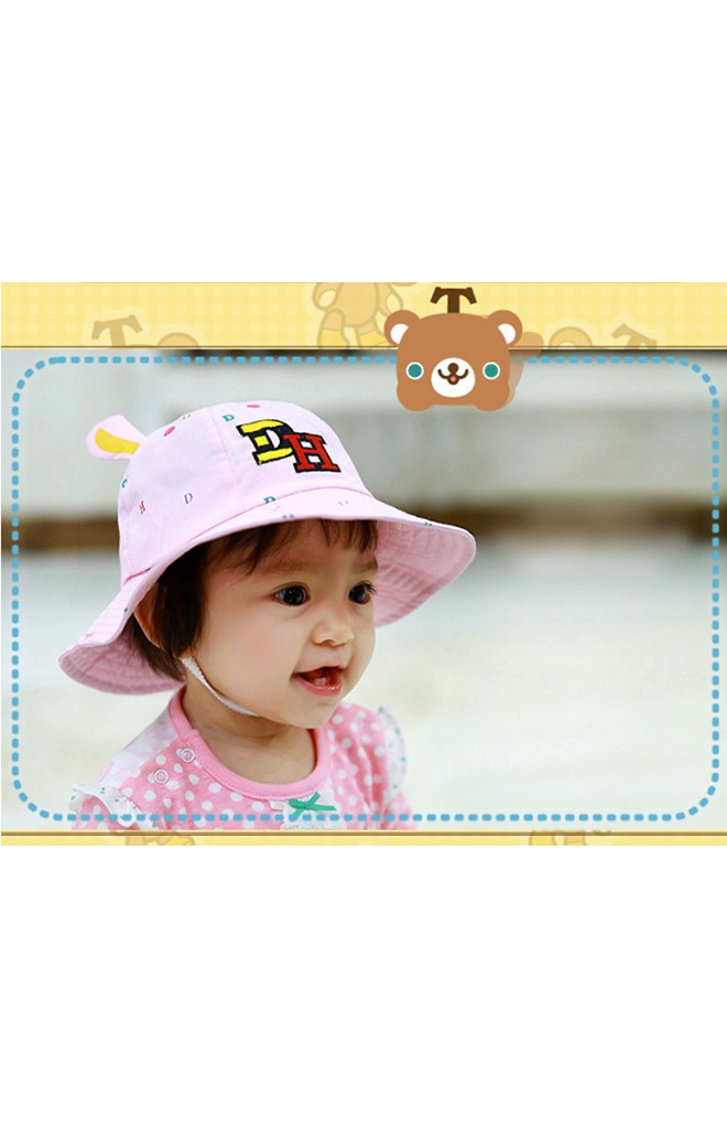 หมวก Bucket ปักอักษร DH แต่งหู จาก TUTUYA