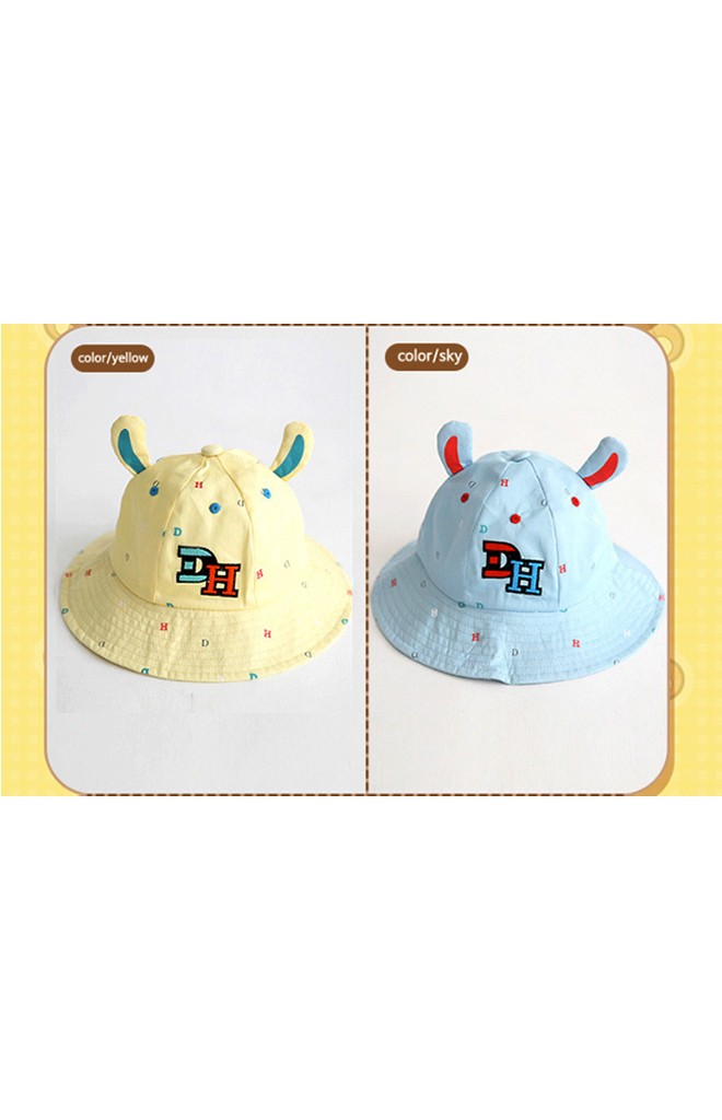 หมวก Bucket ปักอักษร DH แต่งหู จาก TUTUYA