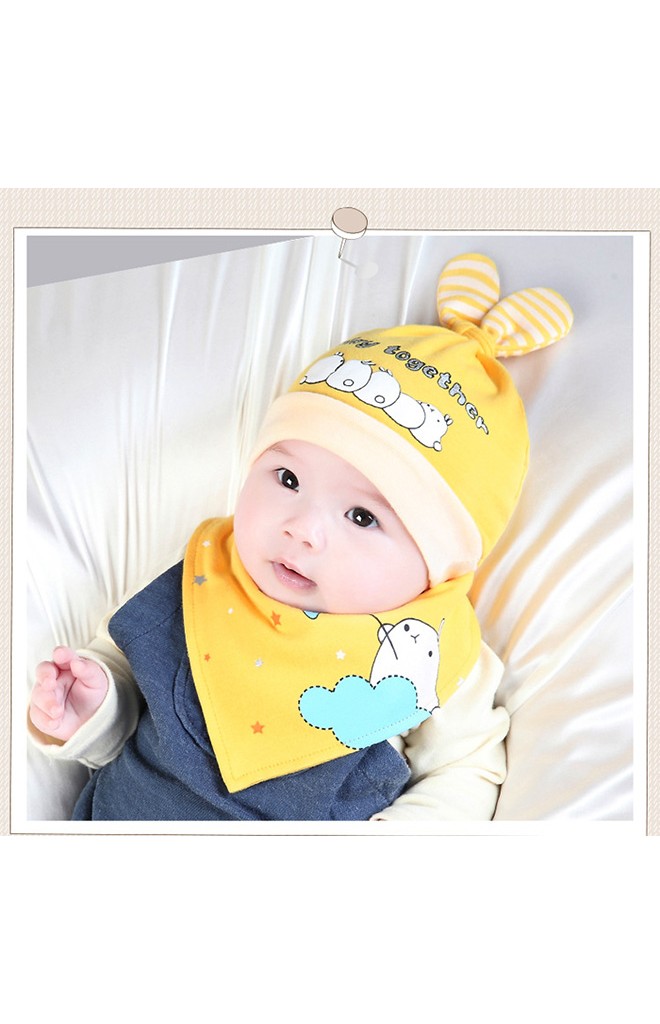 เซ็ตหมวกเด็กอ่อนลายฝูงกระต่ายน้อยพร้อมผ้ากันเปื้อน play together จาก YOYOTREE