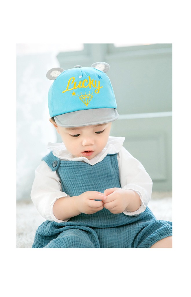 หมวกแก๊ปปักอักษร Lucky ใต้ปีกหมวกปักหน้าหมี GZMM
