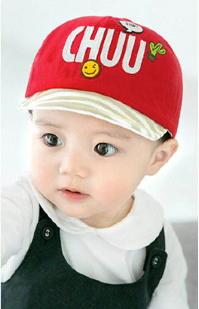หมวกแก๊ปแต่งอักษร CHUU จาก GZMM หมวกแก๊ปแต่งอักษร CHUU จาก GZMM
