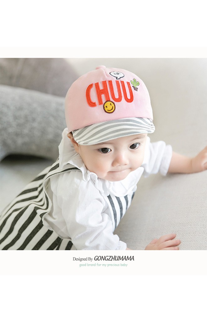 หมวกแก๊ปแต่งอักษร CHUU จาก GZMM