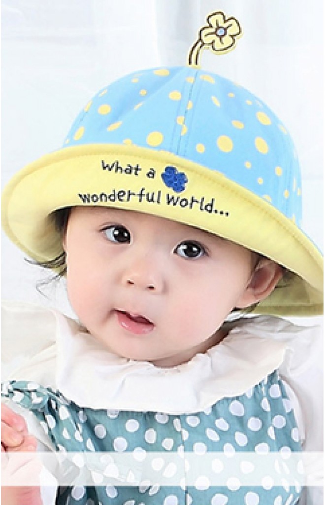 หมวกบัคเก็ตลายจุดด้านบนแต่งดอกไม้ หมวกบัคเก็ตลายจุดด้านบนแต่งดอกไม้
