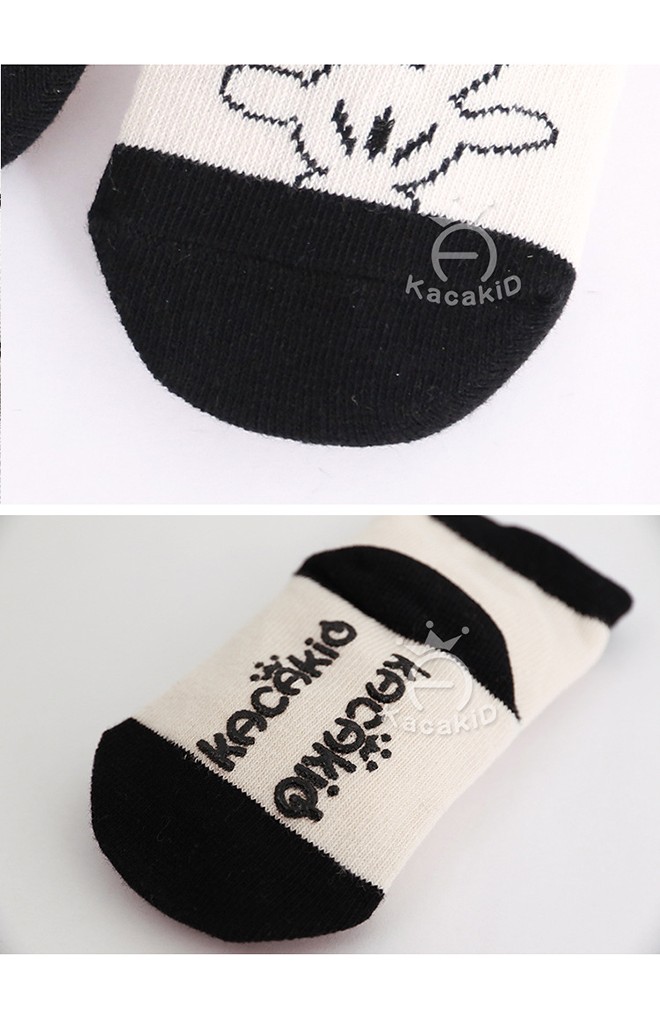 ถุงเท้าเด็กน่ารักสีเบจลายหน้าแรคคูนและมิกกี้ Kacakid
