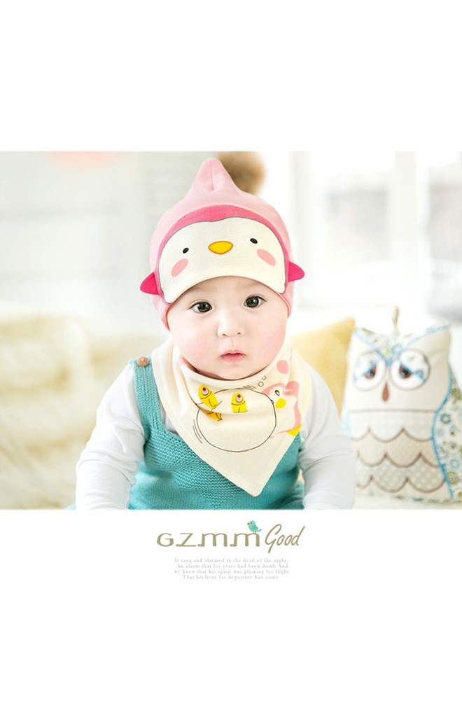 เซ็ตหมวกเพนกวินมาพร้อมผ้ากันเปื้อน จาก GZMM